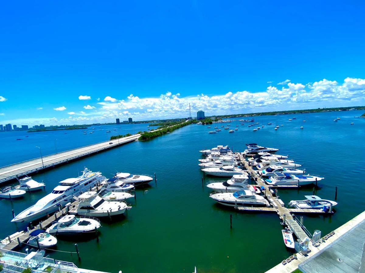 Premium Modern Waterfront Apartment With Miami Skyline View On The Bay 5 Mins Drive To Miami Beach With Free Parking المظهر الخارجي الصورة