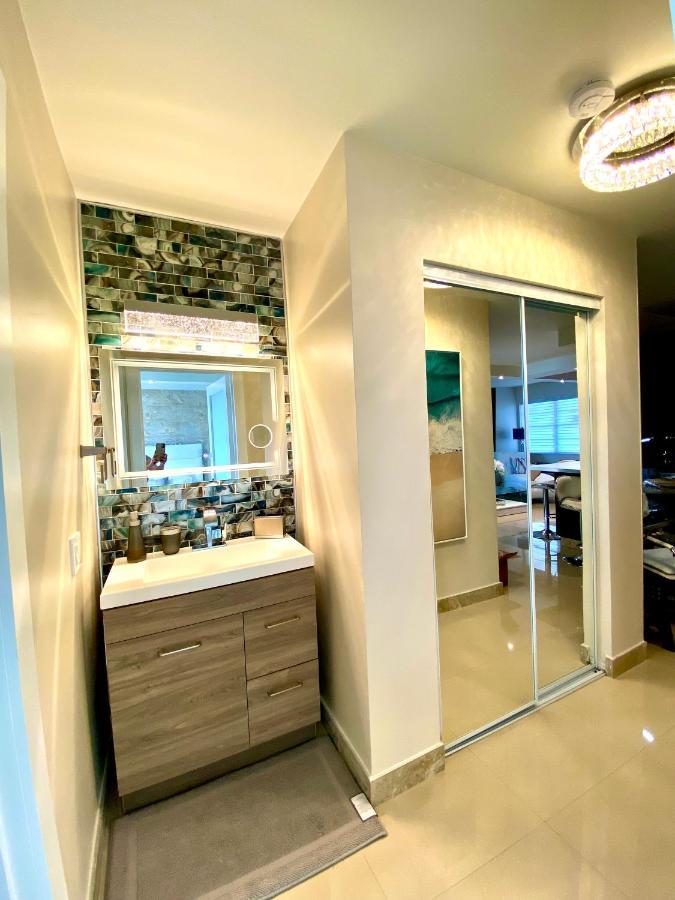 Premium Modern Waterfront Apartment With Miami Skyline View On The Bay 5 Mins Drive To Miami Beach With Free Parking المظهر الخارجي الصورة